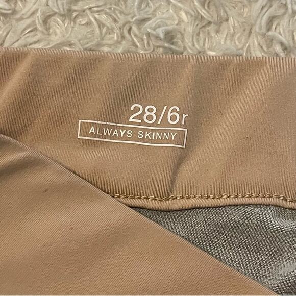 Gap Maternity Always Skinny Grey Acid Wash Jeans Size 28 - Picture 5 of 7